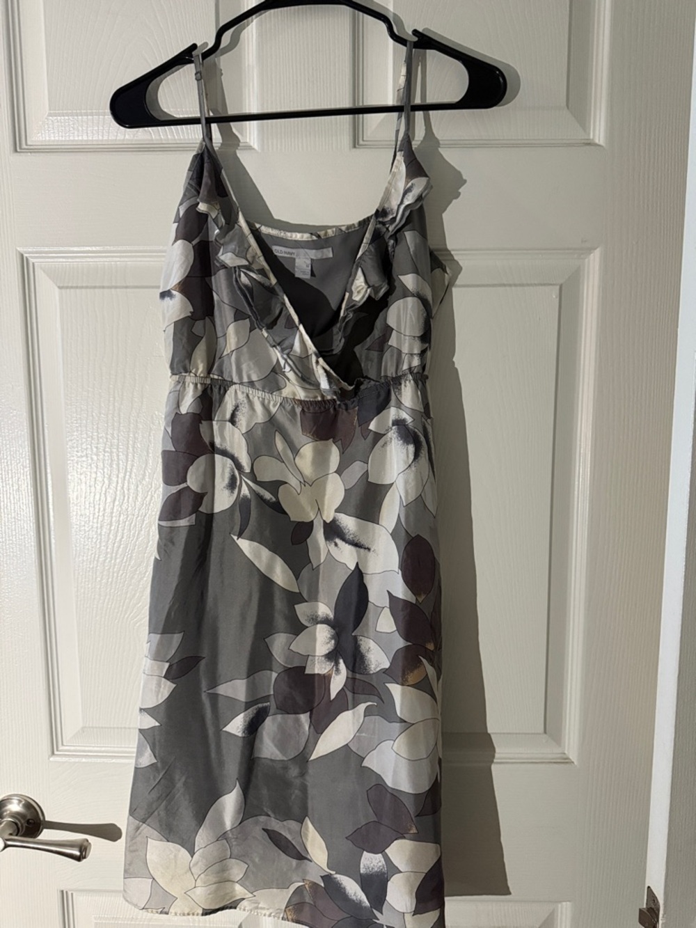 Old Navy Gray Floral V-Neck Spaghetti-Strap Mini Dress